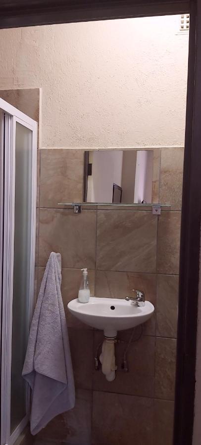 13 @ Rhinoroad Nelspruit Apartment Mbombela Bagian luar foto