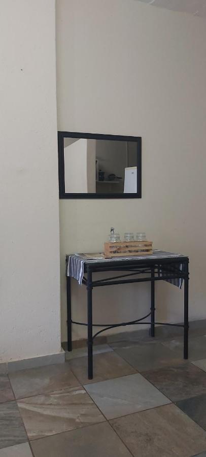 13 @ Rhinoroad Nelspruit Apartment Mbombela Bagian luar foto
