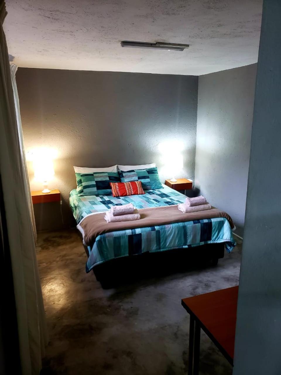 13 @ Rhinoroad Nelspruit Apartment Mbombela Bagian luar foto