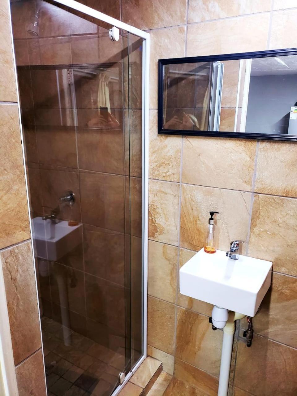 13 @ Rhinoroad Nelspruit Apartment Mbombela Bagian luar foto